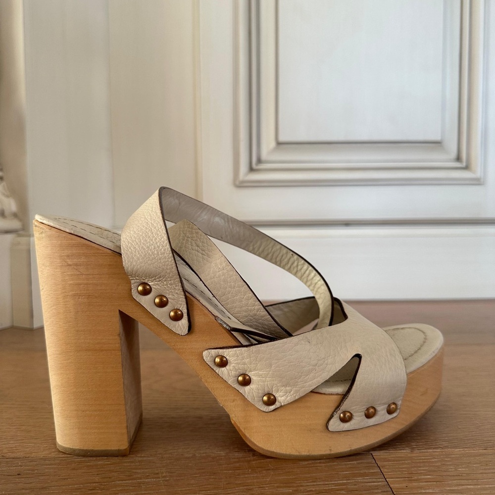 Vintage Prada cream leather  Platform Sandals
